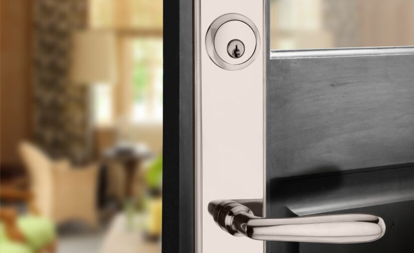 Onyx Tubular Entrance Set In Polished Nickel