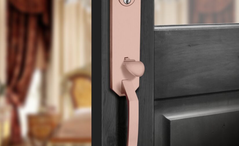 Aiden Monolithic Thumb Entrance Set In Polished Copper