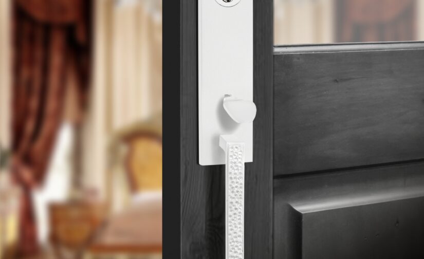 Aries Monolithic Thumb Entrance Set In Pearl White