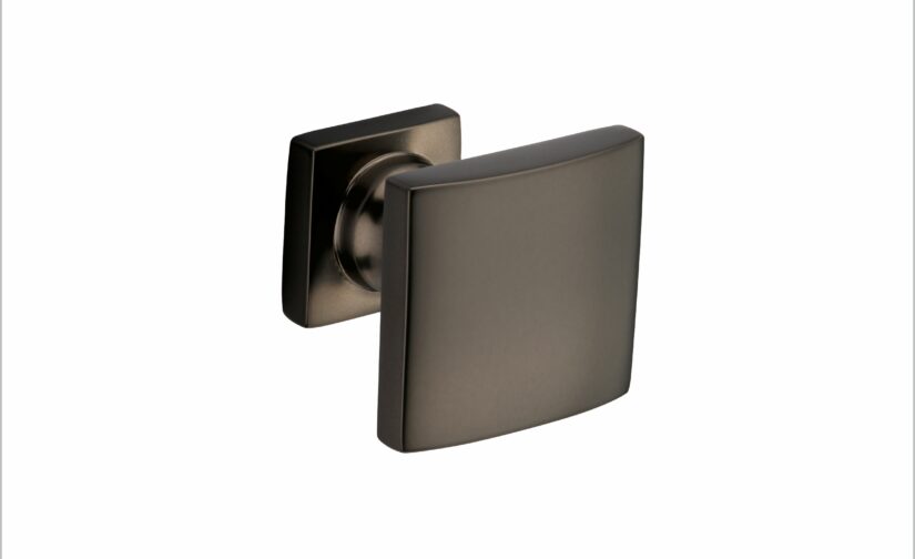 Derby Knob 1 1/4 Inch