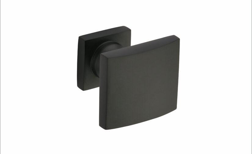 Derby Knob 1 1/4 Inch