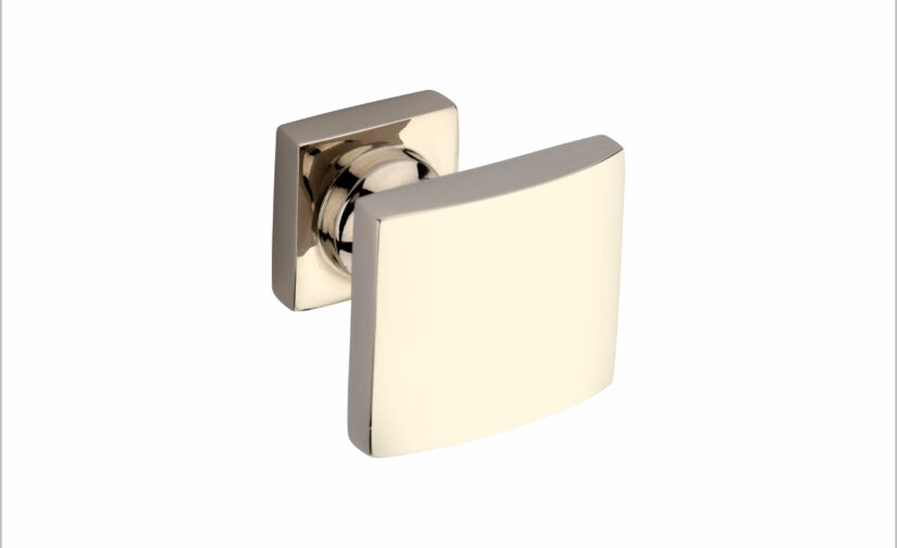 Derby Knob 1 1/4 Inch